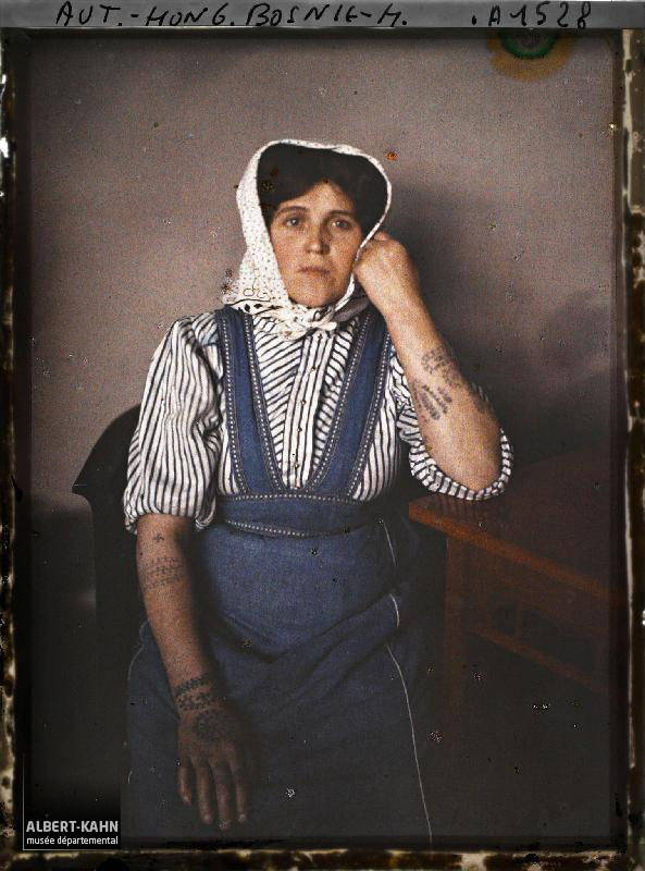 bosnia sarajevo woman