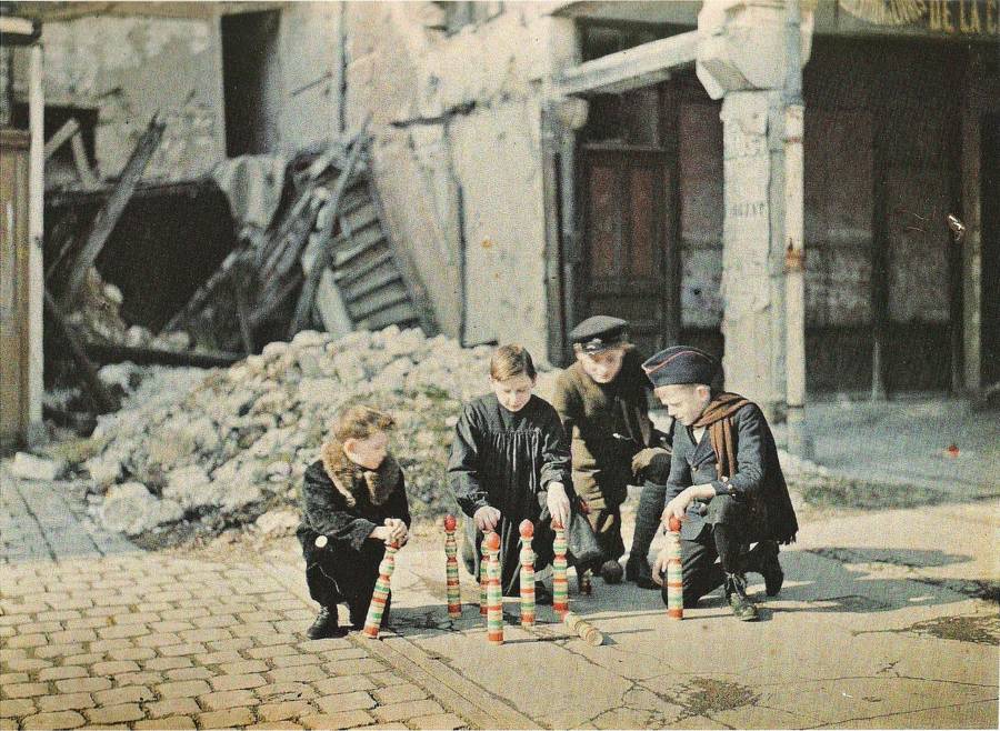 children bowling